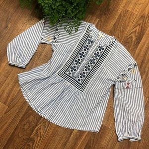 Joie top, cotton with beautiful embroidery, Lg